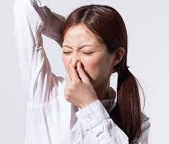 汗臭い（体臭）女性40代対策とは？40代から起こる汗臭い女性の特徴と対策！